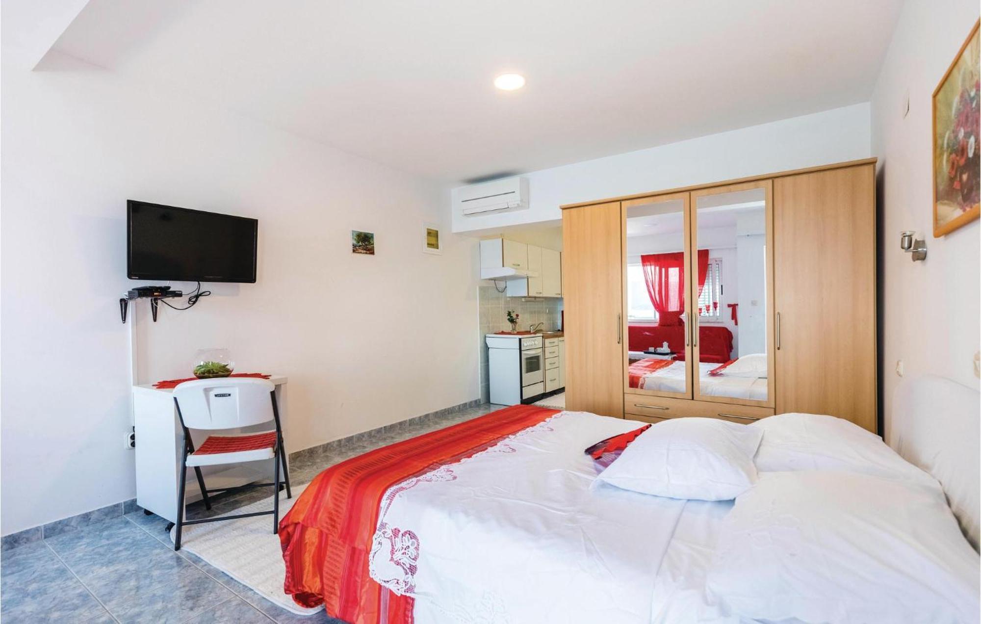 Awesome Apartment In Duba With Wifi Exterior foto
